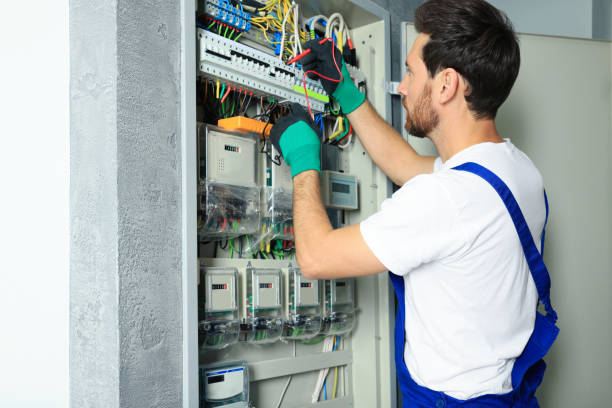 Best Affordable Emergency Electrician  in Broad Brook, CT